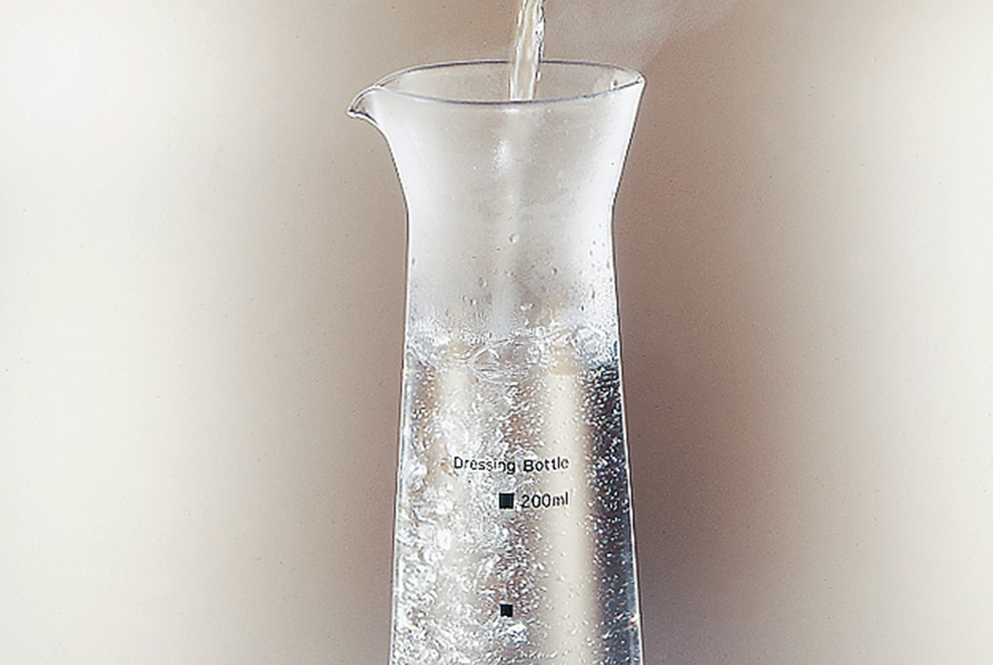 耐热玻璃瓶身可直接开水清洗消毒